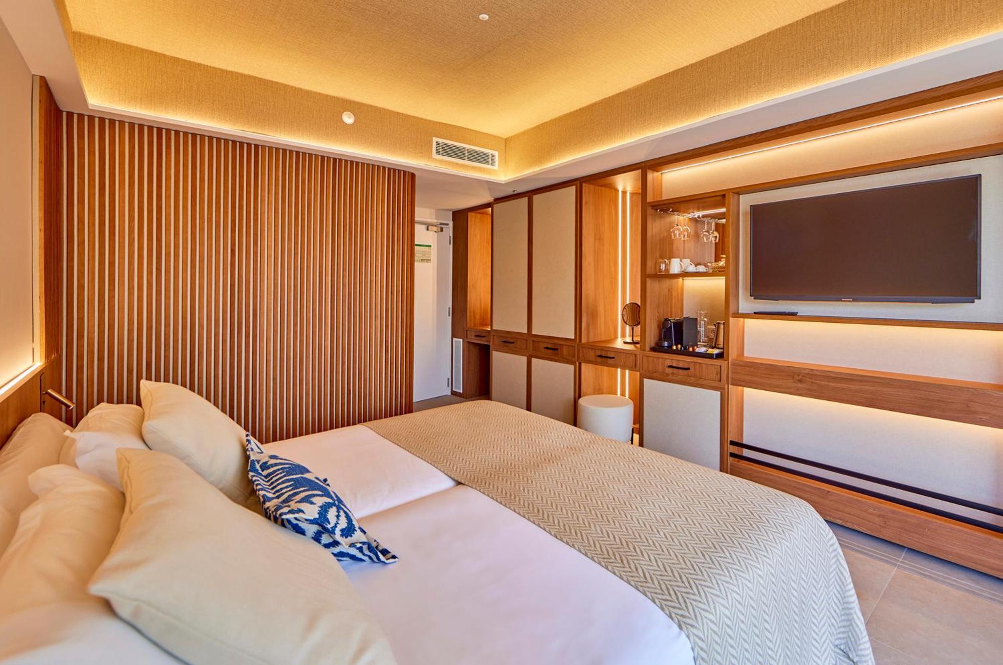 Universal Grand Leon & Spa Colonia de Sant Jordi Екстер'єр фото